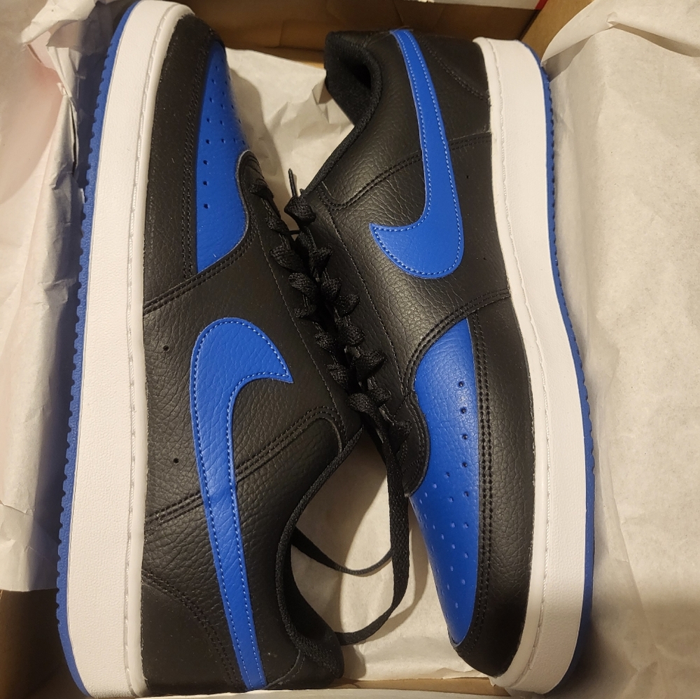 New Mens Nike size 11.5 shoes